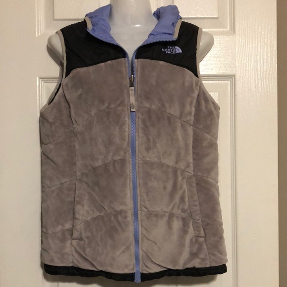 Girls North Reversible Vest - Picture 3 of 12